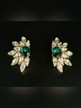 Fabulous Ciner Clip Earrings. Emerald Green Glass & Marquis Shaped Rhinestones.
